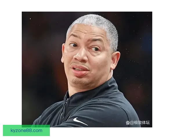 泰伦卢表示只要继续执教快船 就会保障邓恩合同 泰伦卢表示只要继续执教快船 就会保障邓恩合同