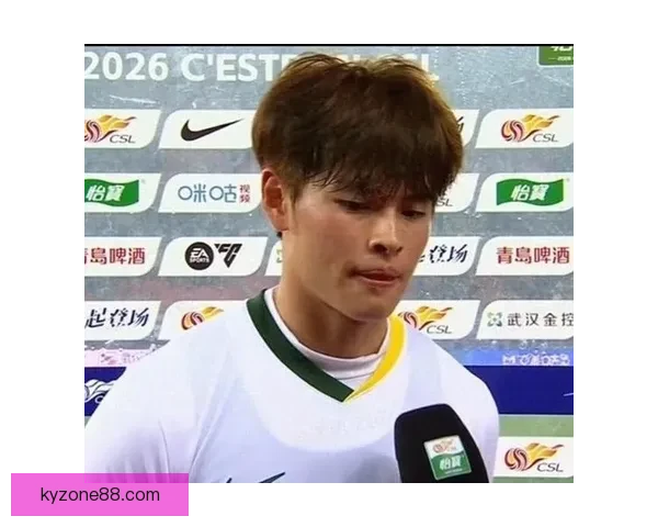 国少助教推搡16岁留洋新星并追骂 球迷要求严惩开除