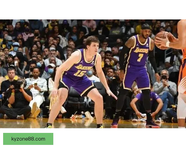 今夏多队争抢湖人里夫斯 有望获得2至3年顶薪合同